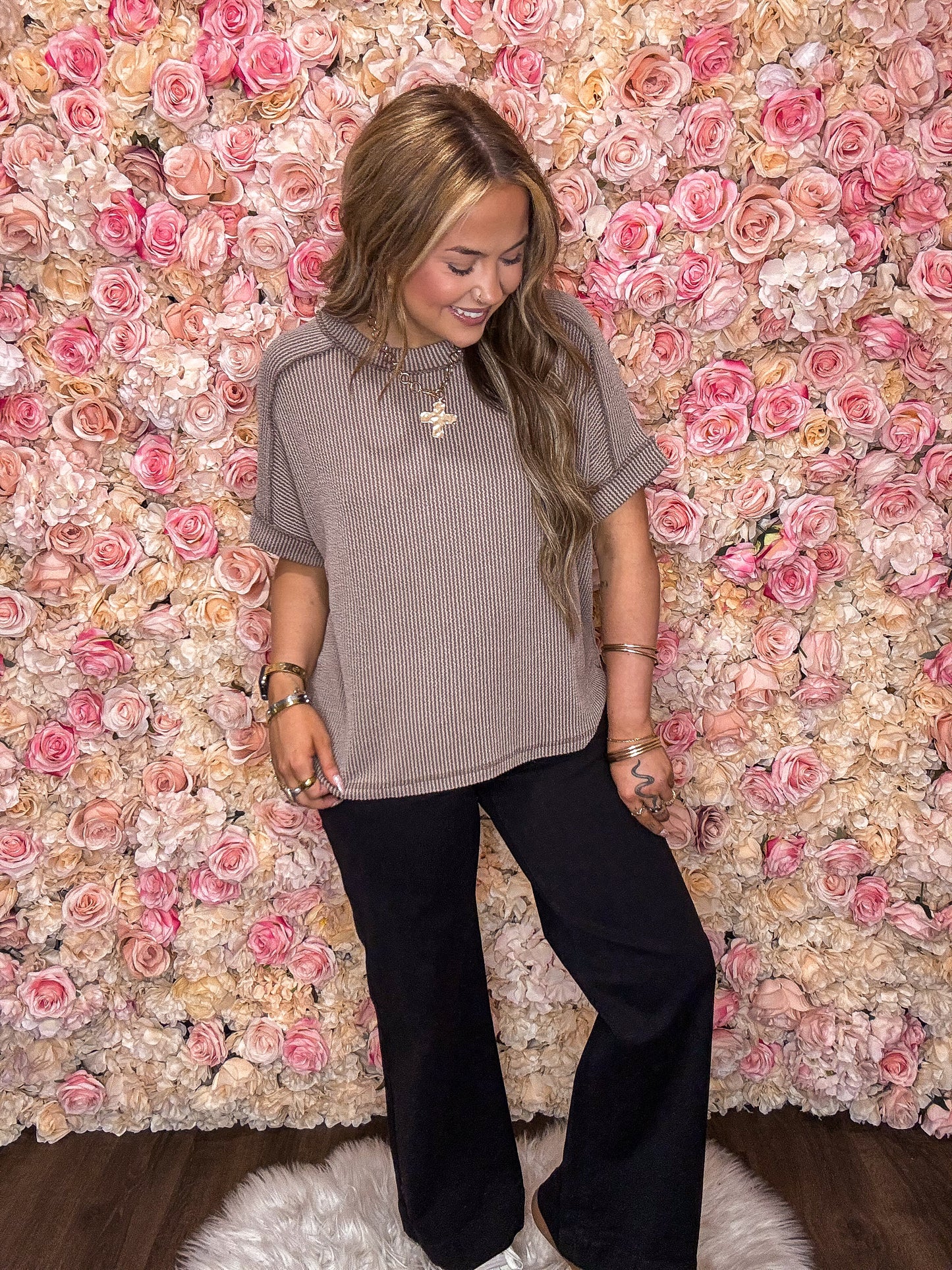 Raised Rib Cuff Sleeve Raw Edge Top