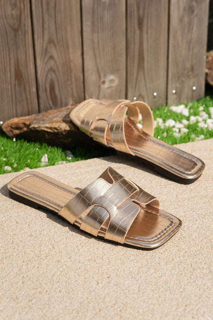 Gold Crocodile Pattern Sandals