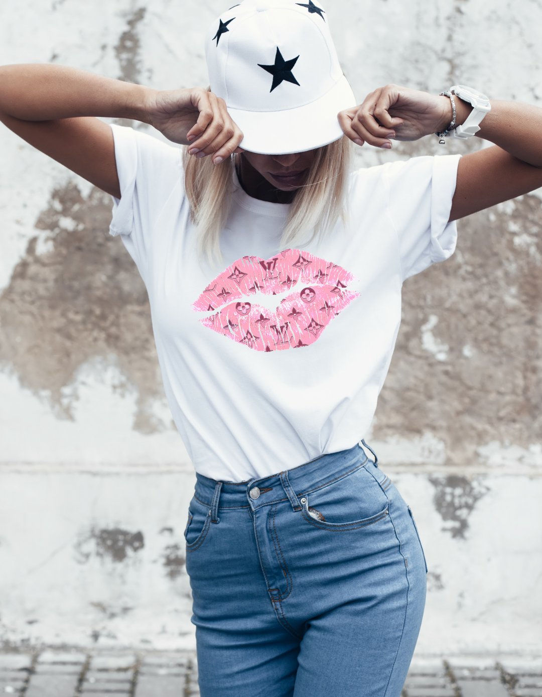 Lips in Pink Graphic Tee